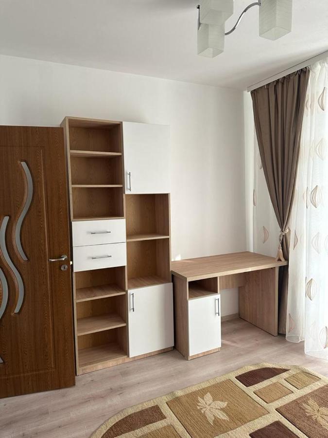 Velovan Apartment Craiova Exterior foto