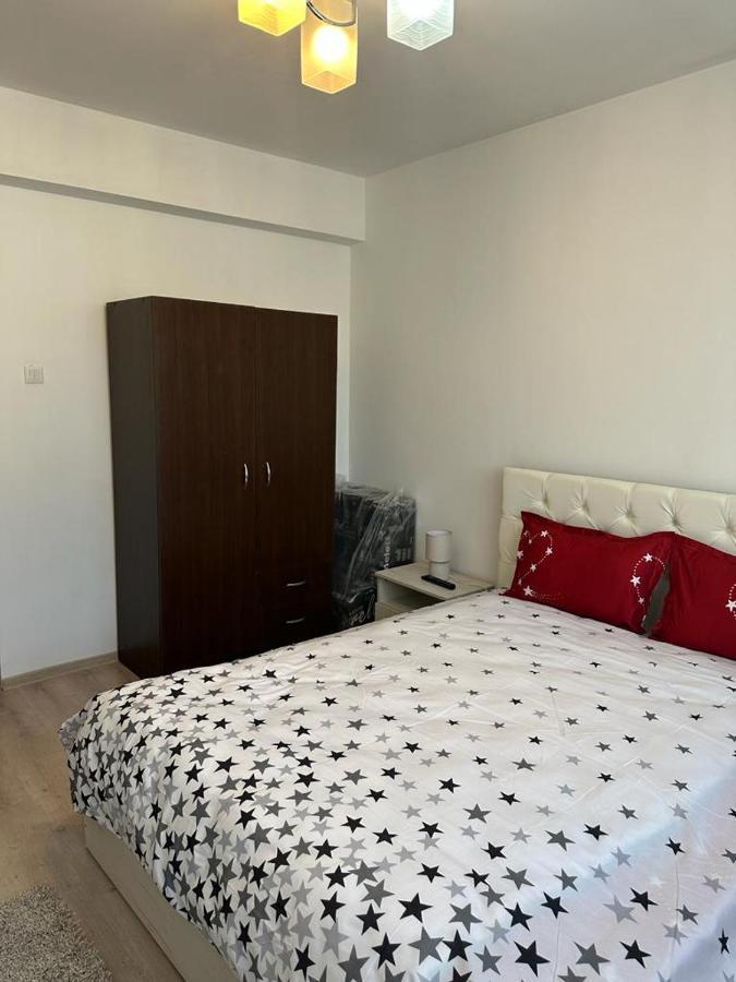 Velovan Apartment Craiova Exterior foto
